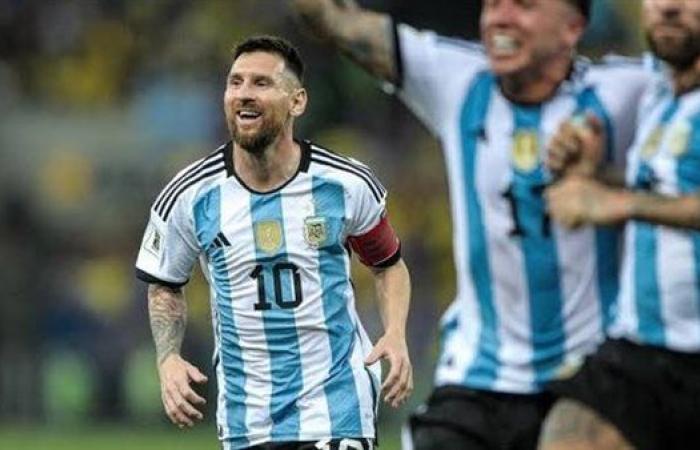فوز الأرجنتين على فنزويلا بثلاثية في تصفيات كأس العالم 2026: تحليل وتفاصيل