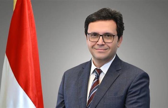 وزير الثقافة : نجدد العهد بأن يبقى المسرح رسالة وعي وتنوير