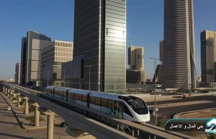 شاهد .. تشغيل تجريبي لمونوريل شرق النيل بدون ركاب