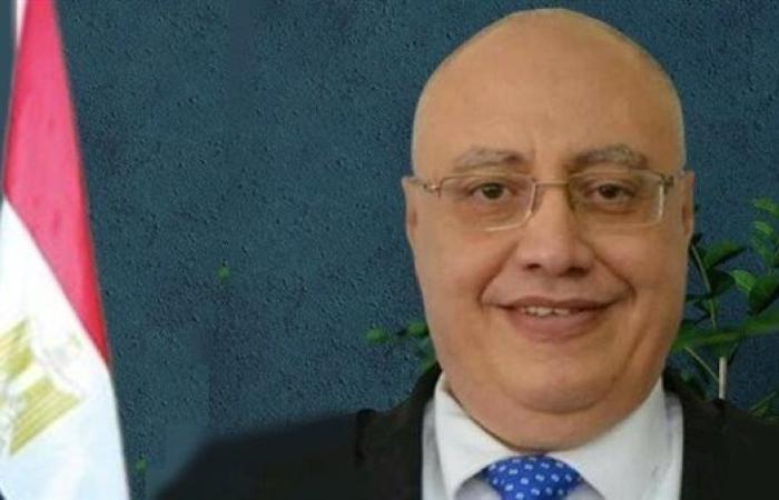 جمارك مطار القاهرة تحبط محاولتي تهريب أقراص وسجائر مخدرة ومجوهرات مرصعة بأحجار كريمة