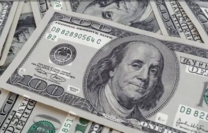 آخر تطورات سعر الدولار أمام الجنيه المصري بالبنوك اليوم الأحد