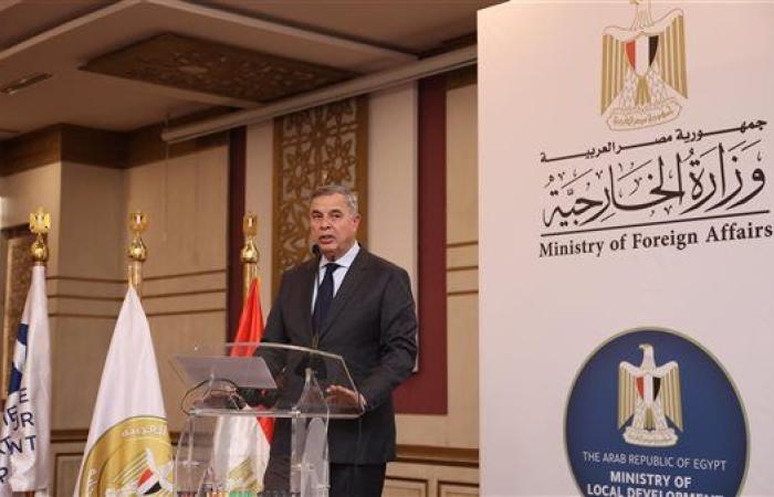 محافظ الإسكندرية: نضع كل إمكانياتنا لإنجاح بينالي الإسكندرية وإعادة الهوية الفنية للمدينة