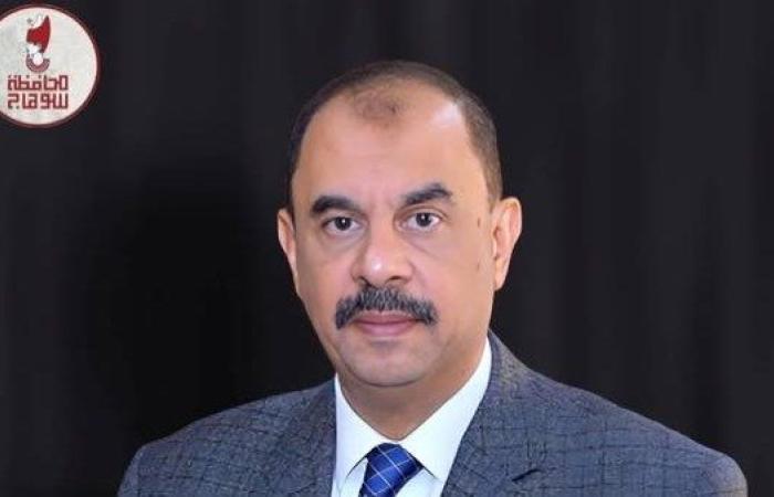 توقيع عقود تأجير وحدتي إنتاج الملابس وتصنيع الورق بمجمع عرب بني واصل الصناعي بسوهاج