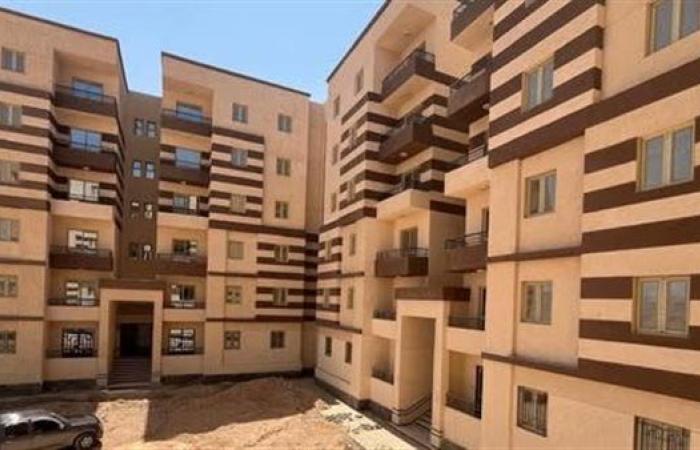 وزير الإسكان يتابع موقف وحدات "سكن لكل المصريين" و"ديارنا" بمدن بدر وقنا والمنيا وبرج العرب الجديدة