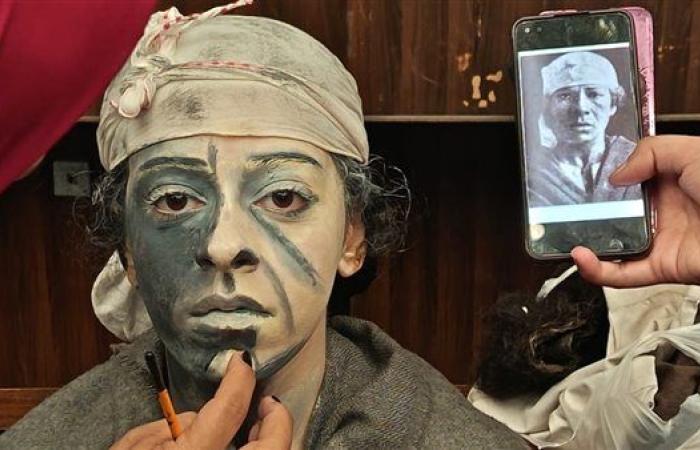 الماكيير إسلام عباس: قدمت تصورات درامية تجريبية لرموز سكندرية حقيقية كالإسكندر وسيد درويش