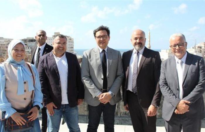 وزير الثقافة يتفقد "مبنى فيني" التراثي بالإسكندرية تمهيدًا لافتتاحه
