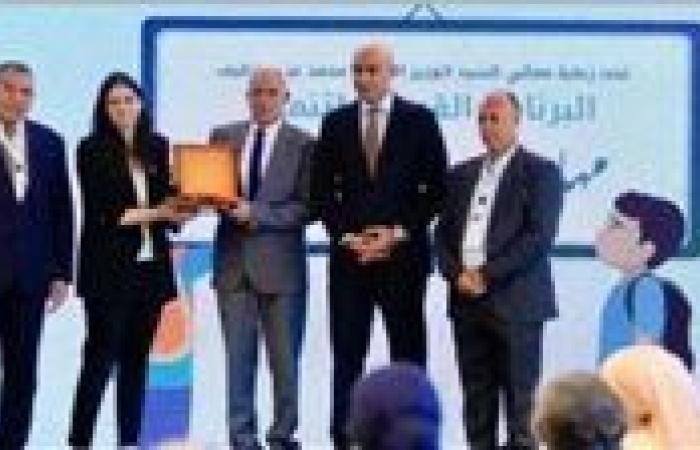 وزير التعليم يكرم قيادات تعليم الإسماعيلية على تميزهم