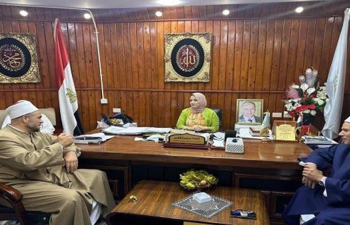 مدير تعليم مطروح يبحث مع الأزهر تعزيز التعاون لنشر القيم بالمدارس