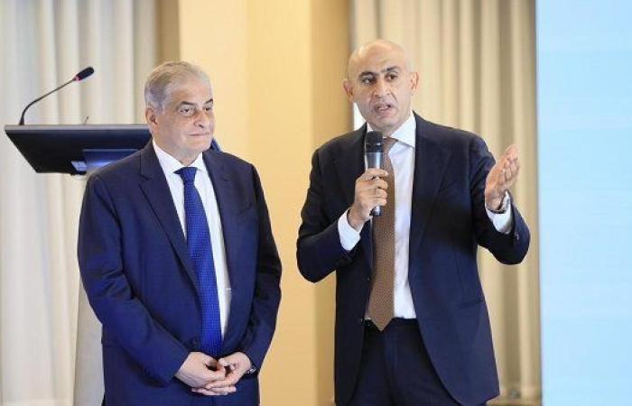 وزير التربية والتعليم يناقش نتائج تنمية مهارات اللغة العربية بالمدارس