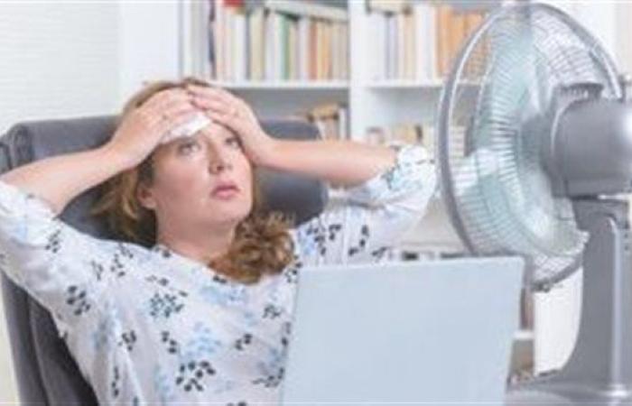 كيف تؤثر التغيرات المناخية على صحة الانسان الجسدية والنفسية؟| خبراء صحة: التغيرات المزاجية والنفسية تتأثر بارتفاع درجات الحرارة.. ومخاطر صحية خطيرة قد تؤدي إلى الوفاة