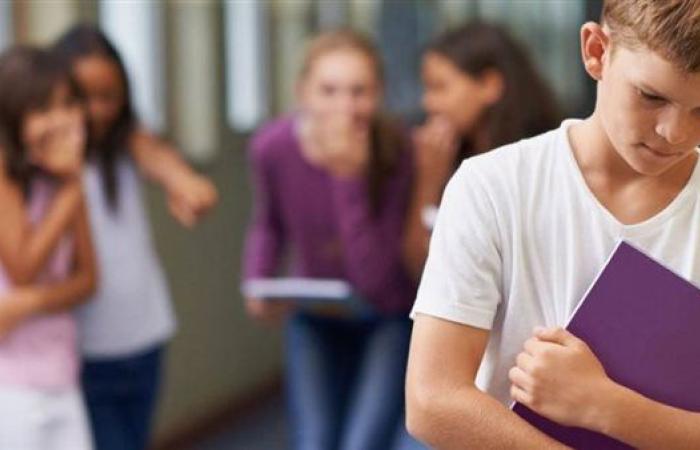 طريقة معاملة الأولاد في فترة المراهقة.. تعرف عليها
