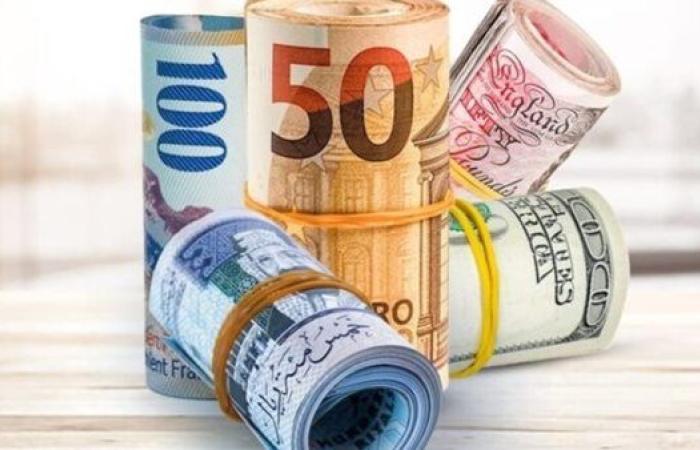 تراجع سعر صرف الدولار وارتفاع اليورو والإسترليني أمام الدينار الكويتي اليوم الثلاثاء