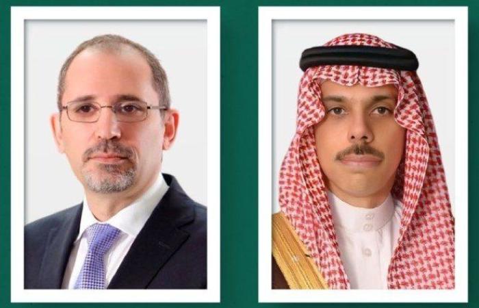 وزير خارجية السعودية يجري اتصالًا هاتفيًا مع نظيره الأردني