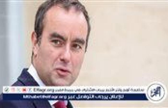 ماكرون يعين وزير الدفاع لرئاسة الوزراء بعد انهيار حكومة بايرو