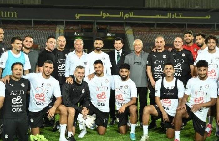 وزير الرياضة يثني على المنتخب ويؤكد: خطوة تفصلنا عن كأس العالم