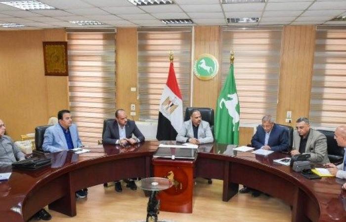 محافظ الشرقية يعقد اجتماعاً لإستعراض ومناقشة الدراسات اللازمة لتنفيذ مشروع تغطية جزء من مصرف النعامنة بمركز منيا القمح