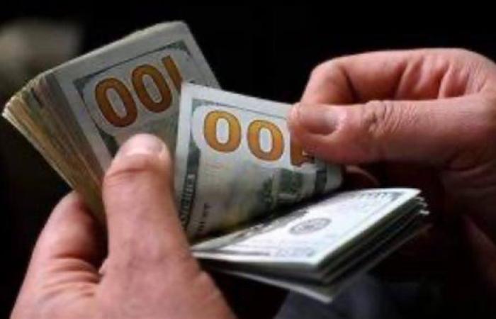 عاجل.. تحديثات سعر الدولار لحظة بلحظة في السوق المصري