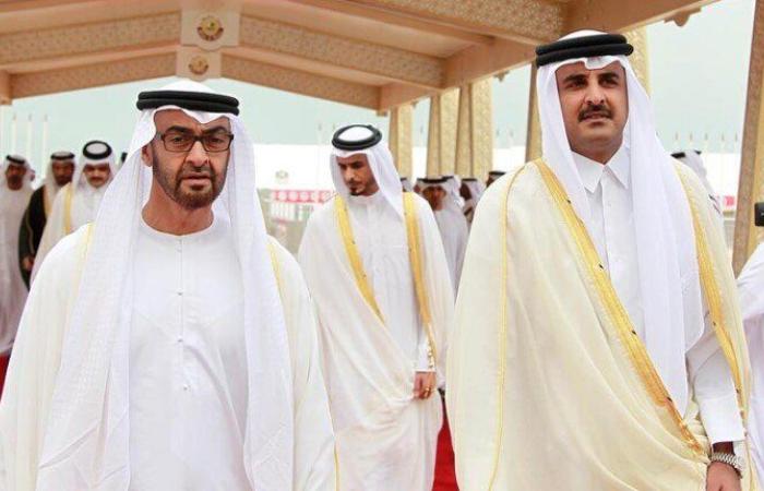 أمير قطر يستقبل رئيس دولة الإمارات لدى وصوله إلى الدوحة