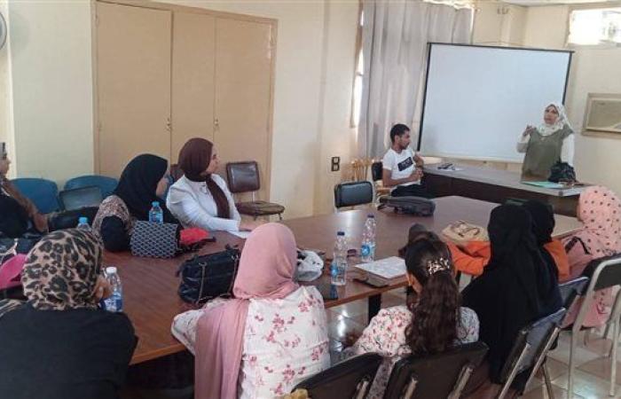 تدريب لمسؤولي الأمراض المشتركة والتثقيف الصحي حول بروتوكول حالات السُعار بقنا