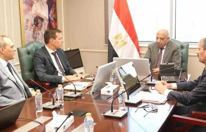 وزير الكهرباء يبحث مع شركة شنايدر إليكتريك مبادرة تحسين كفاءة استخدام الطاقة في المصانع