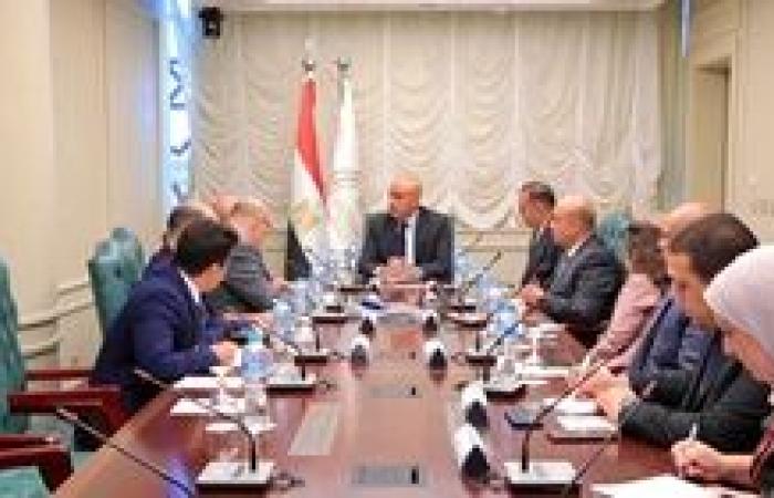 وزير التعليم يلتقي المدير التنفيذي بمجموعة البنك الدولي لبحث تعزيز التعاون في مجال تطوير التعليم