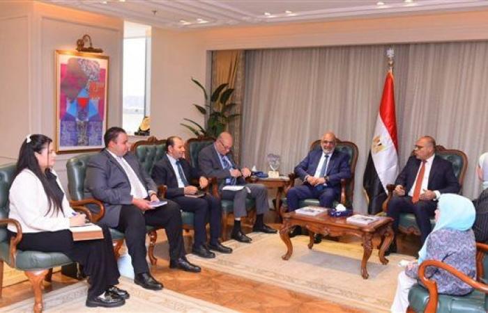 وزير العمل يبحث مع مجموعة البنك الدولي تفعيل التعاون في المجالات المشتركة