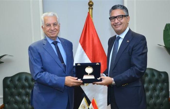 من أجل تحسين الخدمات للمواطنين.. وزارة التموين توقع بروتوكول تعاون جديد لموظفيها