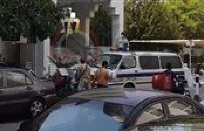 وصول جثمان أرملة تامر ضيائي إلى مسجد حسين صدقي لتشييع الجنازة.. صورة