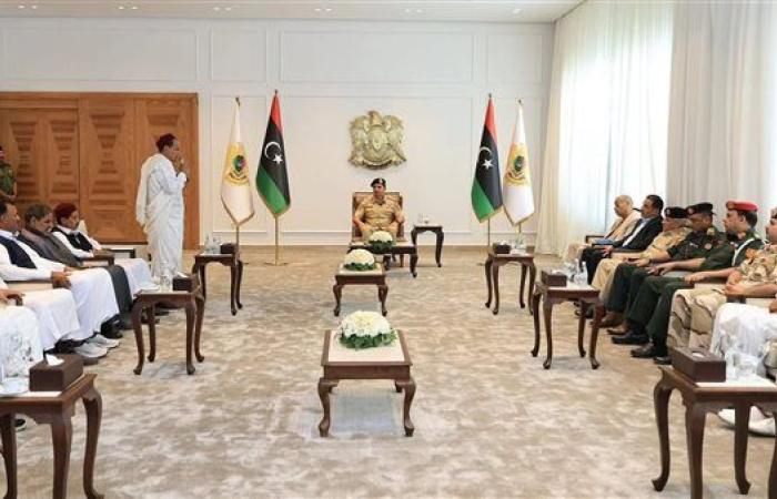 الفريق صدام حفتر يستقبل مشايخ وأعيان قبائل "أولاد على" المصرية.. (صور)