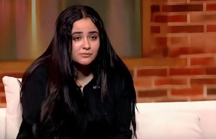زوجة الراحل إبراهيم شيكا تكشف عن حقيقة سفرها للخارج