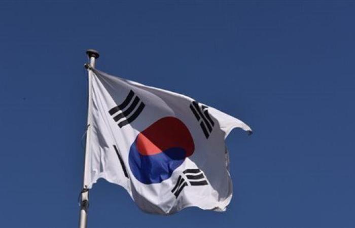 عودة أكثر من 300 عامل كوري جنوبي إلى وطنهم بعد احتجازهم لمدة أسبوع في أمريكا