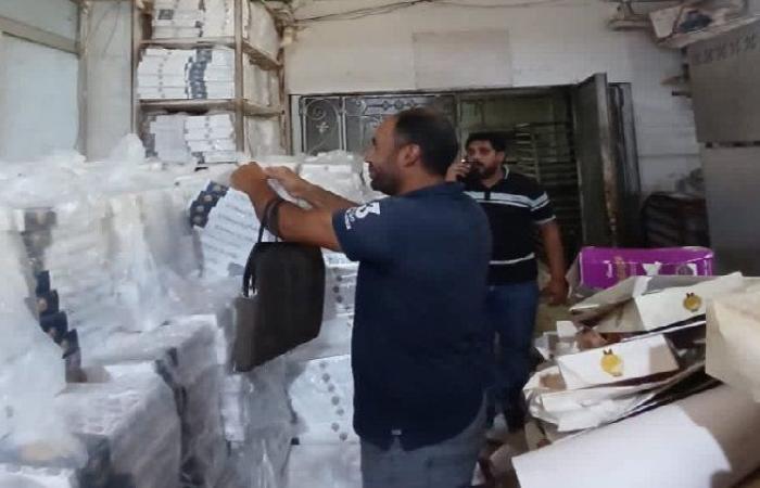 ضبط 2 طن حلوى أطفال غير صالحة للاستهلاك وغلق مخزن مخالف بالقليوبية