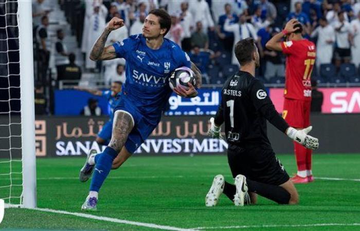 الهلال يسقط في فخ التعادل أمام القادسية بدوري روشن السعودي