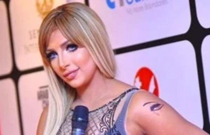سبحة وجلبات أبيض وتوتر واضح.. كواليس ظهور سارة خليفة الأول بجلسة محاكمتها