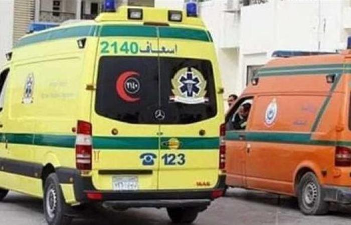 نقل 9 مصابين في حادث انقلاب سيارة على طريق أسيوط  الغربي