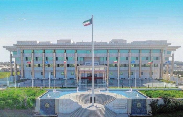 الإدارة العامة للمرور بالكويت تنفذ حملة مرورية وتفتيشية مشتركة في الفحيحيل الصناعية