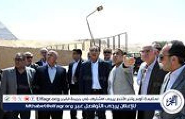 عاجل- مدبولي يتفقد محطة الأتوبيس الترددي قرب المتحف المصري الكبير: مشروع حضاري بأتوبيسات كهربائية صديقة للبيئة
