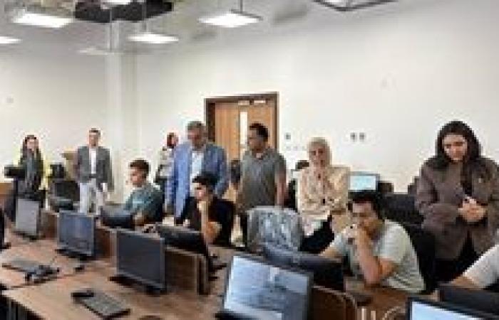 نائب رئيس جامعة بنها الأهلية يتفقد اختبارات تحديد مستوى اللغة الإنجليزية والقدرات
