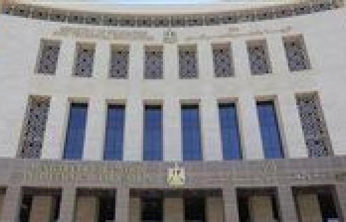  على 4 أقساط.. تفاصيل تقسيم المصروفات الدراسية للمدارس الرسمية للغات