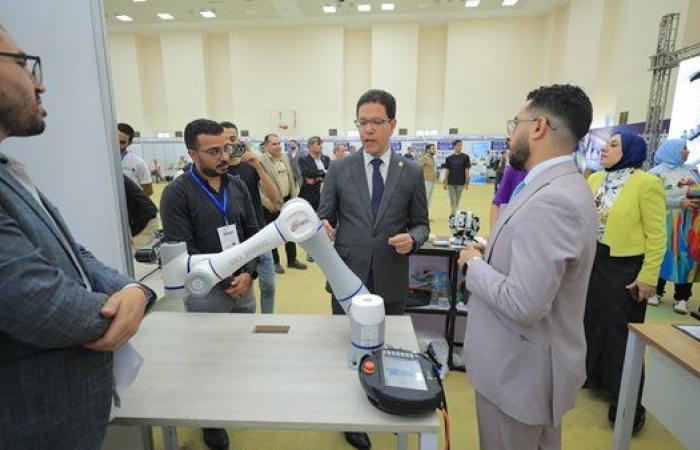 بمشاركة طلاب الجامعات والمدارس.. جامعة بنها تطلق أول بطولة للروبوتات