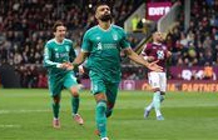 محمد صلاح يسجل هدف قاتل ويقود ليفربول لفوز صعب على بيرنلي
