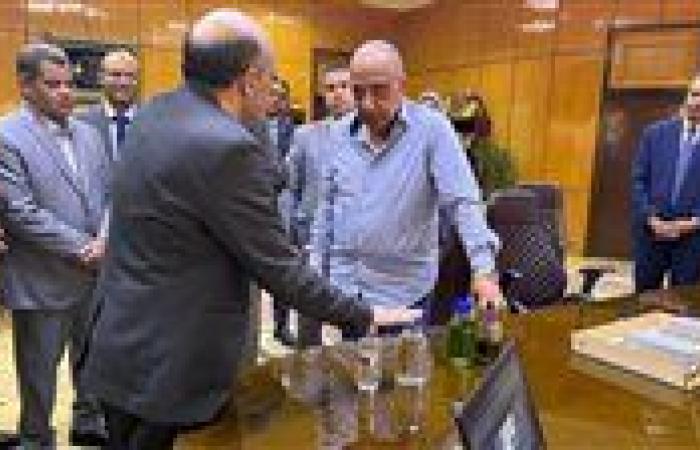 وزير الكهرباء يتابع مشروعات توطين صناعة بطاريات أيون الليثيوم والخلايا الكهروضوئية