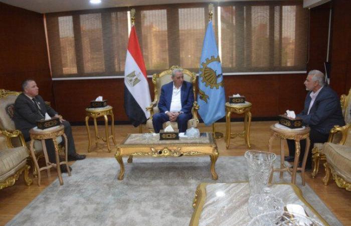 محافظ الغربية يستقبل رئيس الجامعة التكنولوجية بسمنود لمناقشة سبل التعاون المشترك