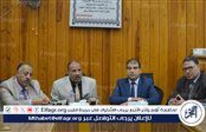 نائب رئيس جامعة الأزهر يترأس اجتماع مجلس كلية طب الأسنان بأسيوط