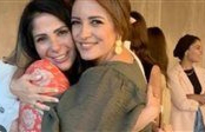 منى زكي ترد على إشادة ريهام عبد الغفور: أختي اللي مشرفانا.. بحبك أوي