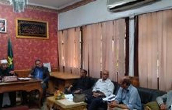 رئيس منطقة القليوبية الأزهرية يتابع استعدادًا للعام الدراسي الجديد
