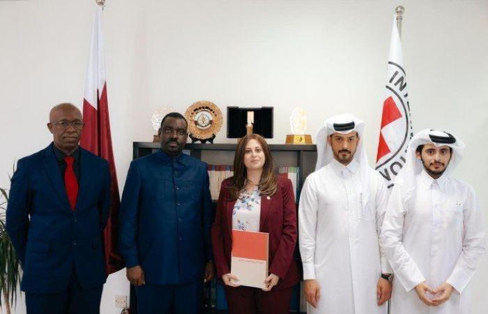 قطر تسلم اللجنة الدولية للصليب الأحمر نسخة من آلية إطلاق سراح المحتجزين بالنزاع بين الكونغو وتحالف نهر الكونغو
