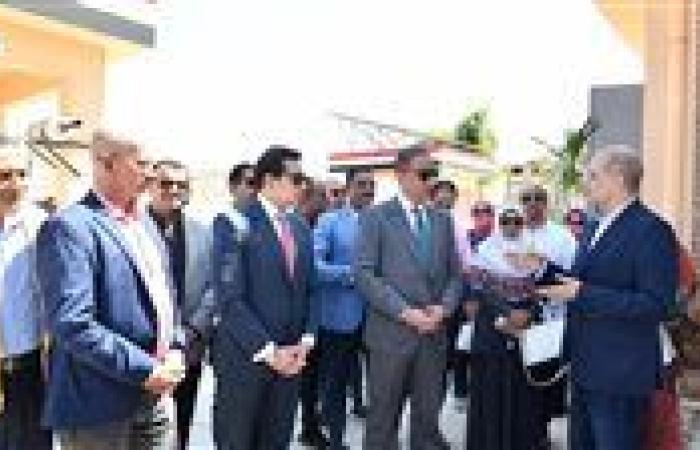 محطة توليد يتفقد محطة توليد الكهرباء من الطاقة الشمسية بمشروع رفع الصرف الصحي بالإعلام