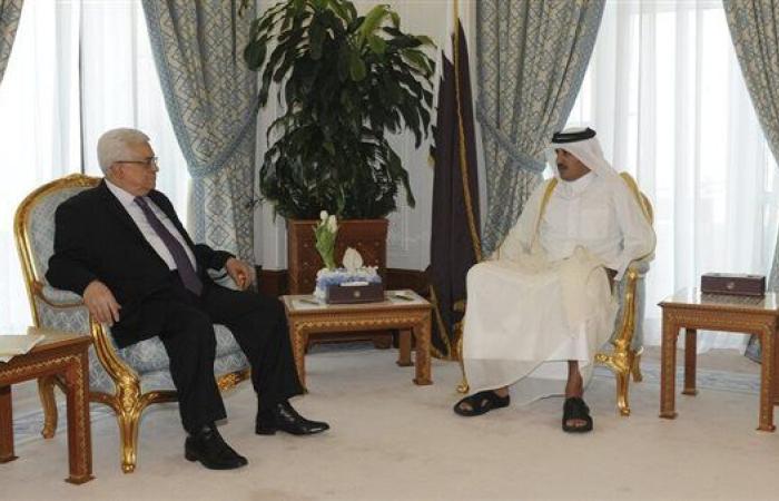الرئيس الفلسطيني يبحث مع أمير قطر وولي العهد السعودي جهود وقف العدوان الإسرائيلي