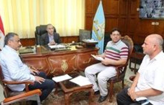 نائب محافظ كفر الشيخ يبحث عددا من طلبات وشكاوى المواطنين